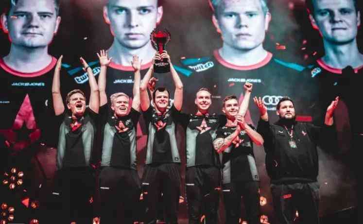 神重返世界 神重返世界